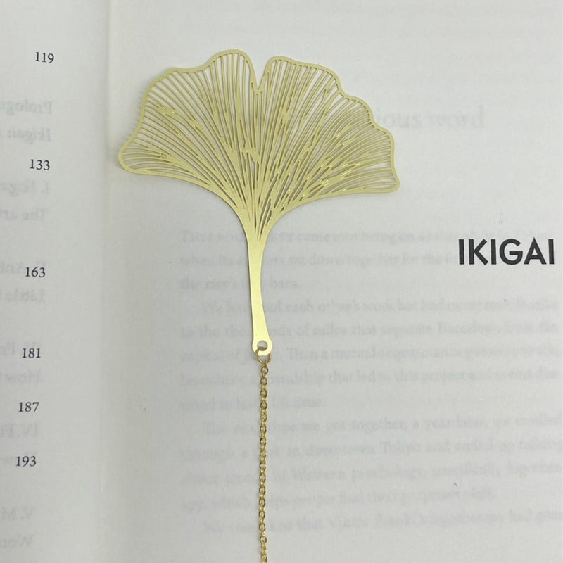 Ginkgo Leaf-Shaped Bookmark by ItsHerWay 🍂