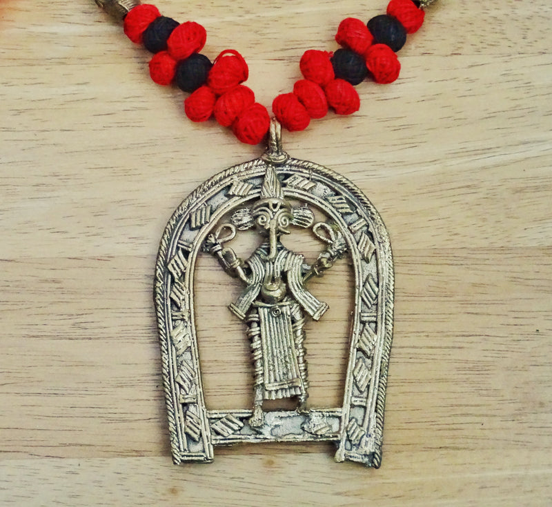 Ethnic Handcrafted Red & Black Threaded Dokra Necklace - Ganesh in Kulo Design