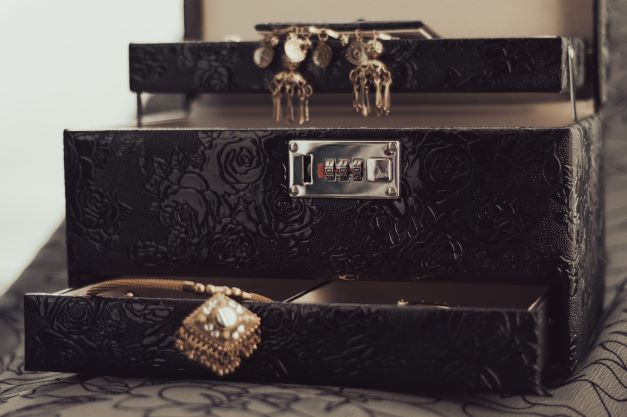 Sandooq Al Turath, Luxury Jewelry Case