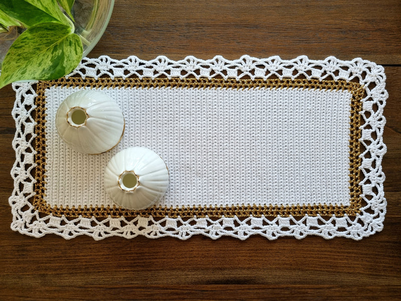 Festive Centrepiece Runner