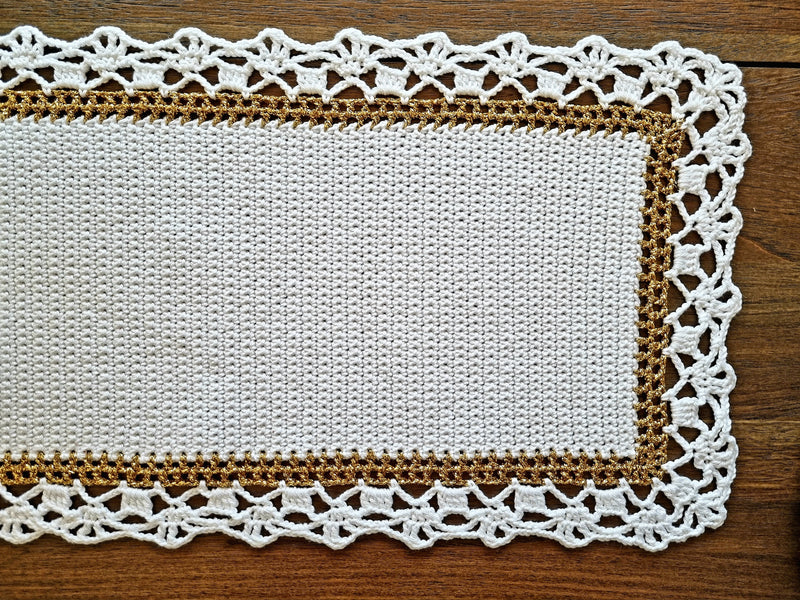 Festive Centrepiece Runner