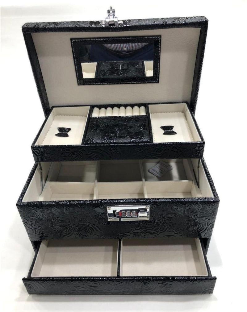 Sandooq Al Turath, Luxury Jewelry Case